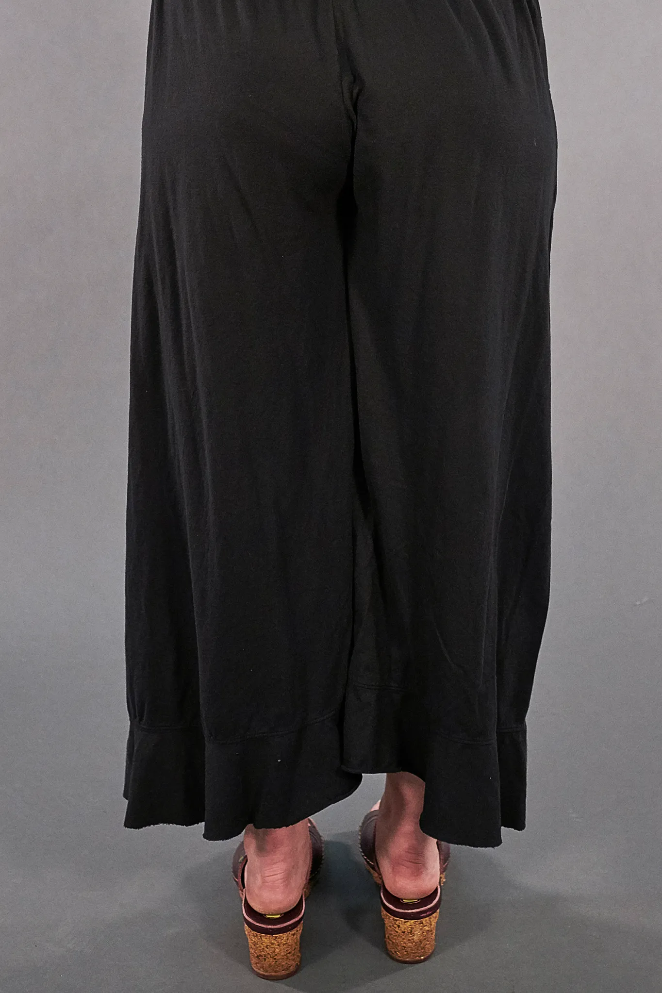 3300 Flounce Pant Black-U