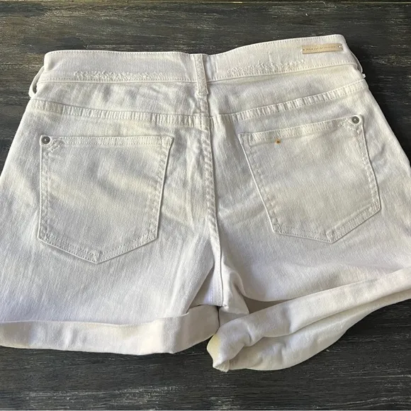 ANTHROPOLOGIE white slim boyfriend shorts sz 28