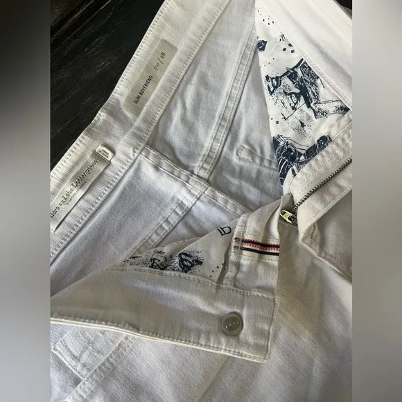 ANTHROPOLOGIE white slim boyfriend shorts sz 28