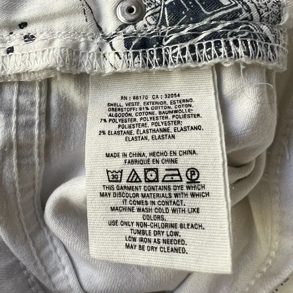 ANTHROPOLOGIE white slim boyfriend shorts sz 28