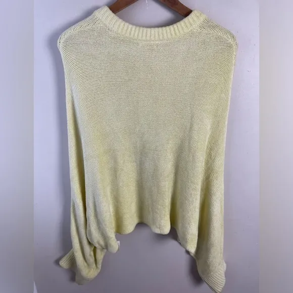 Aritzia Wilfred Mimi Sweater in Fluro Lime cropped batwing yellow soft cozy L