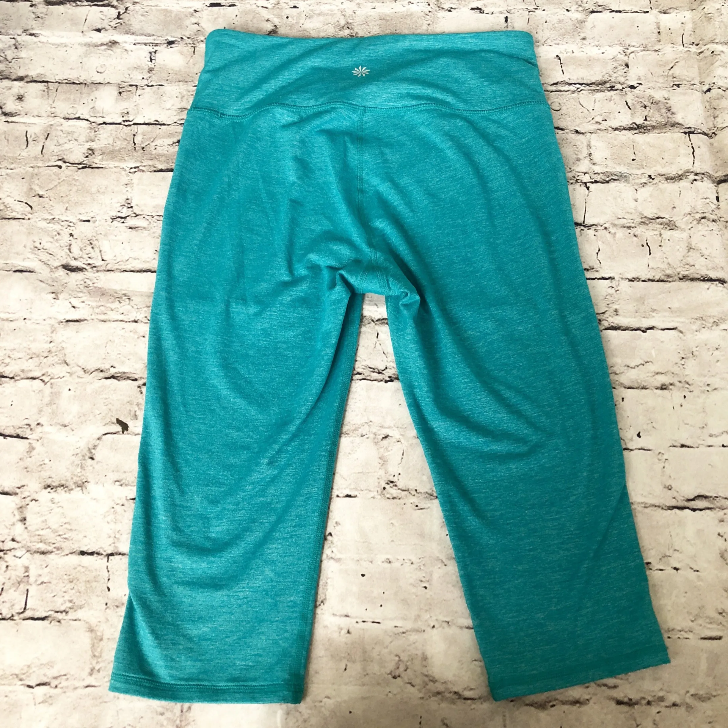 ATHLETA Teal Capri Cropped Leggings Size M