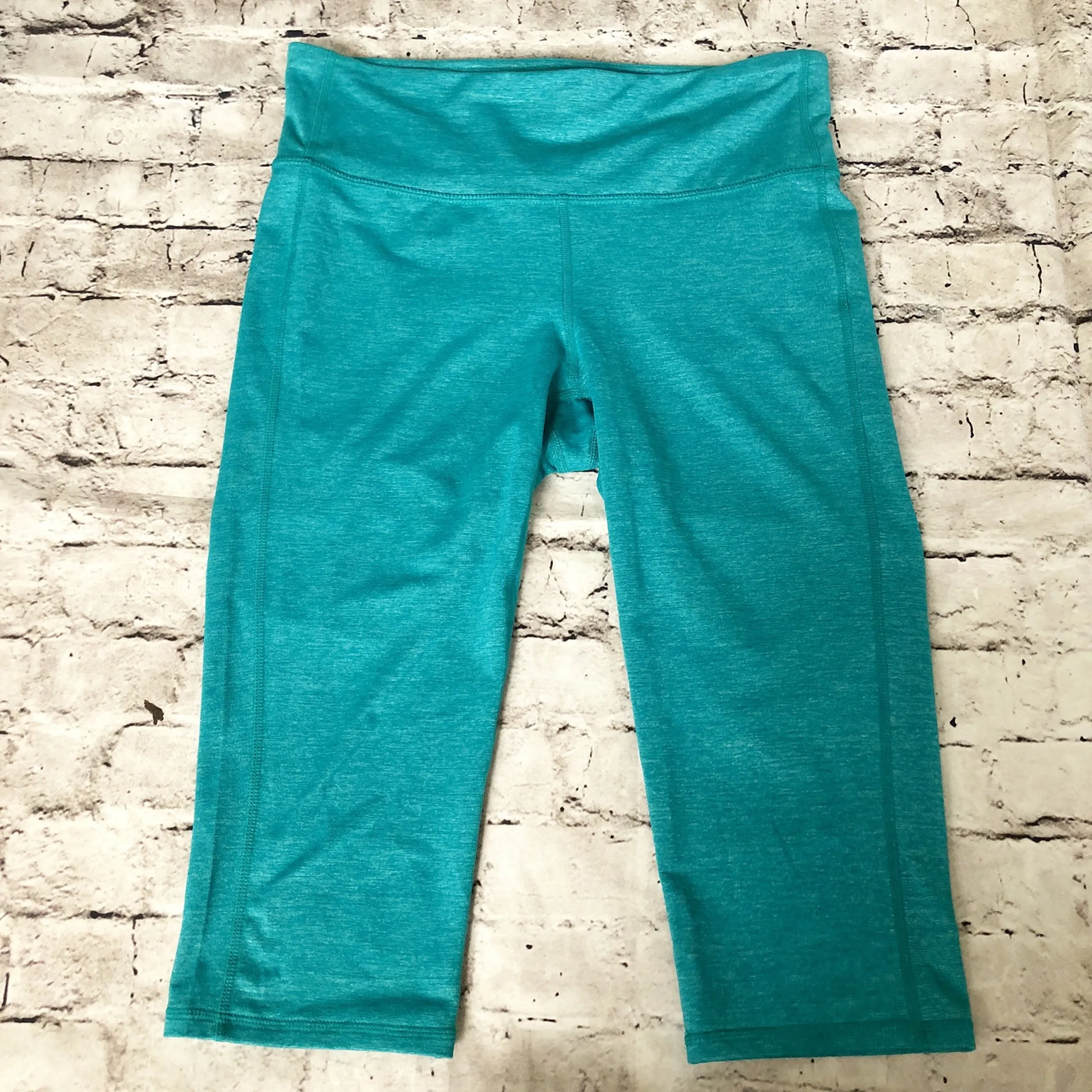 ATHLETA Teal Capri Cropped Leggings Size M