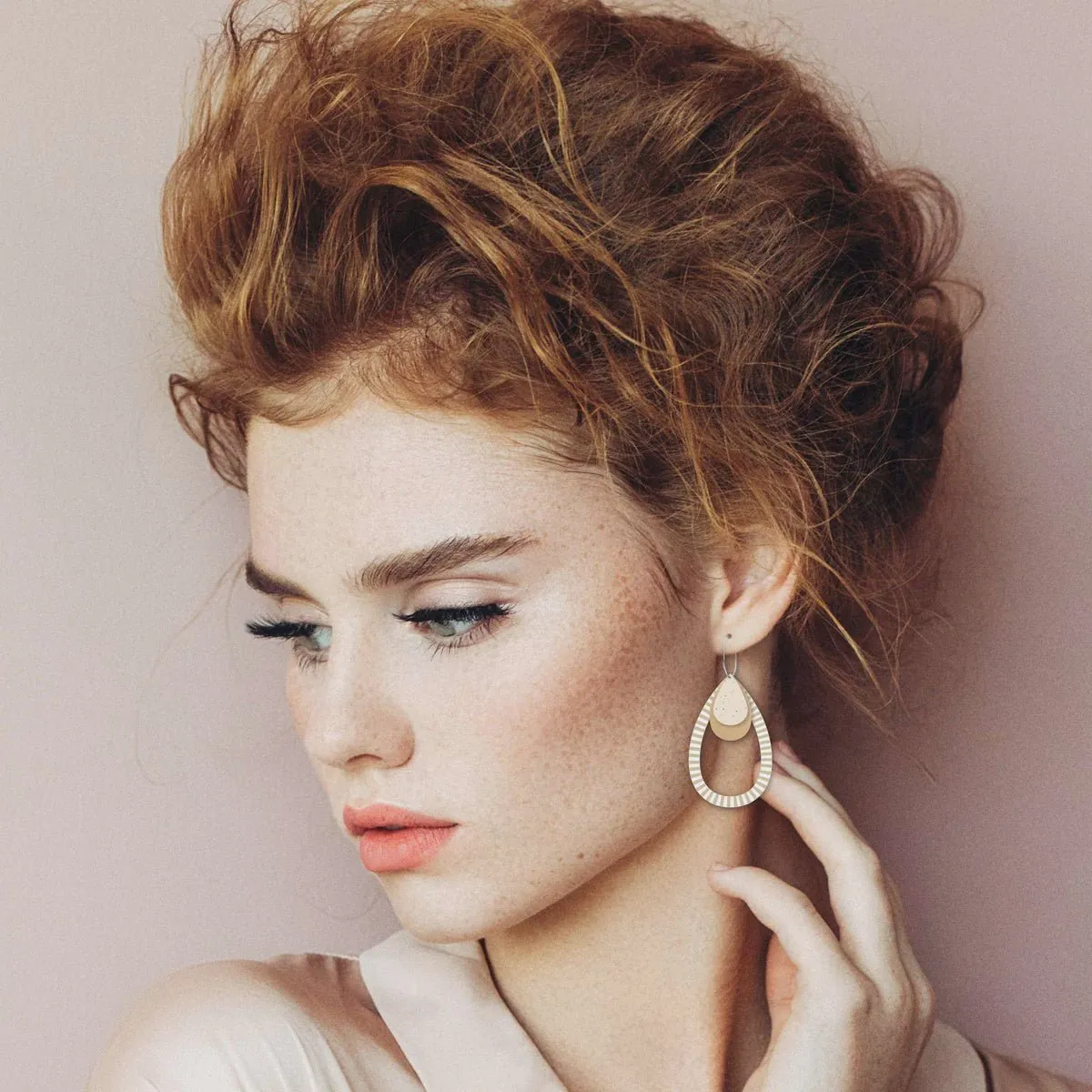 Basic Layered Outline Tear Hoop Earrings