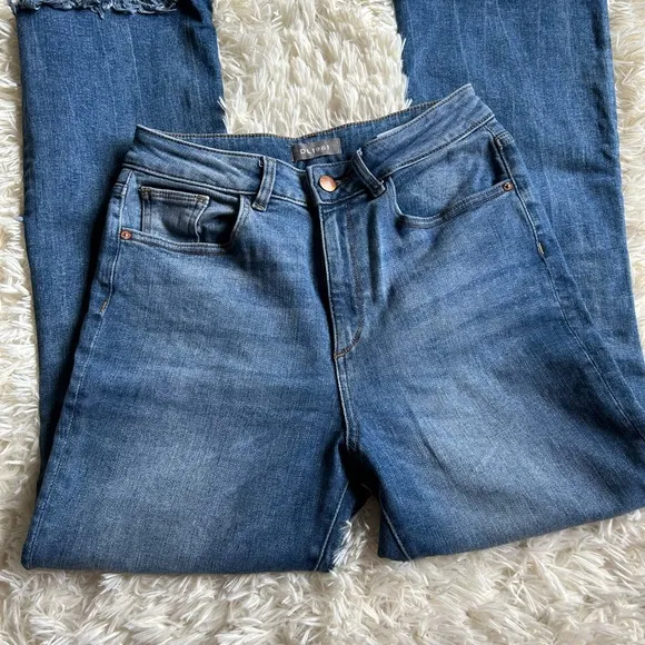 DL1961 Wallace High Rise Flare raw hem crop distressed denim size 27