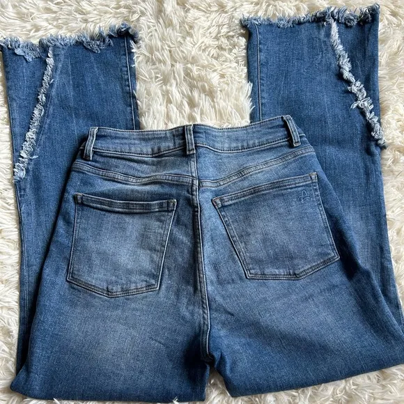 DL1961 Wallace High Rise Flare raw hem crop distressed denim size 27