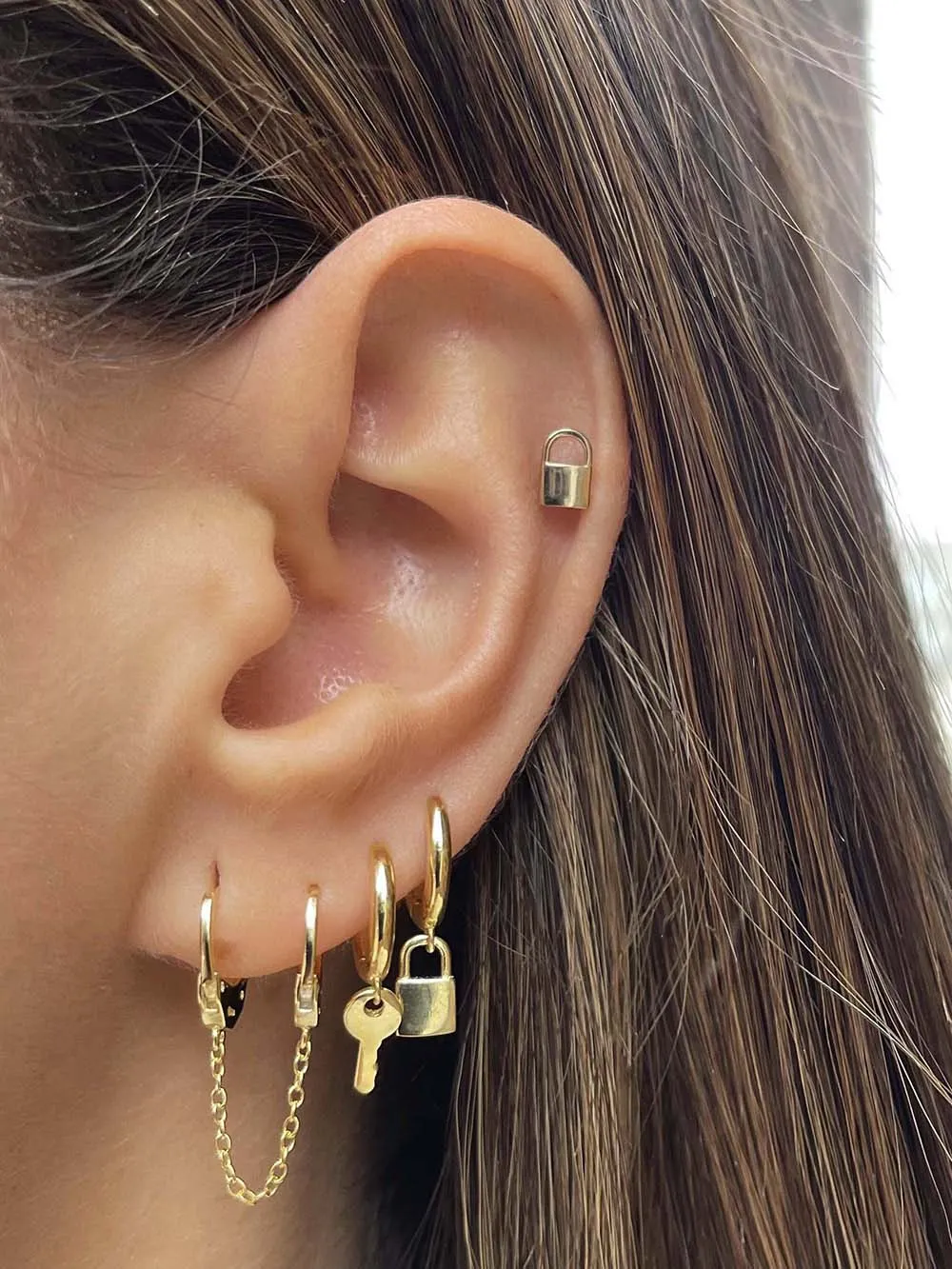 Double Handcuff Chain Huggie Earring