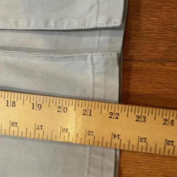 Eddie Bauer Size 16 Women’s Skirt NWT 98% cotton 2% Lycra Taupe Color Pockets