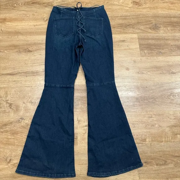Free People We The Free Watch Your Back Flare Jeans Third Eye Size 32