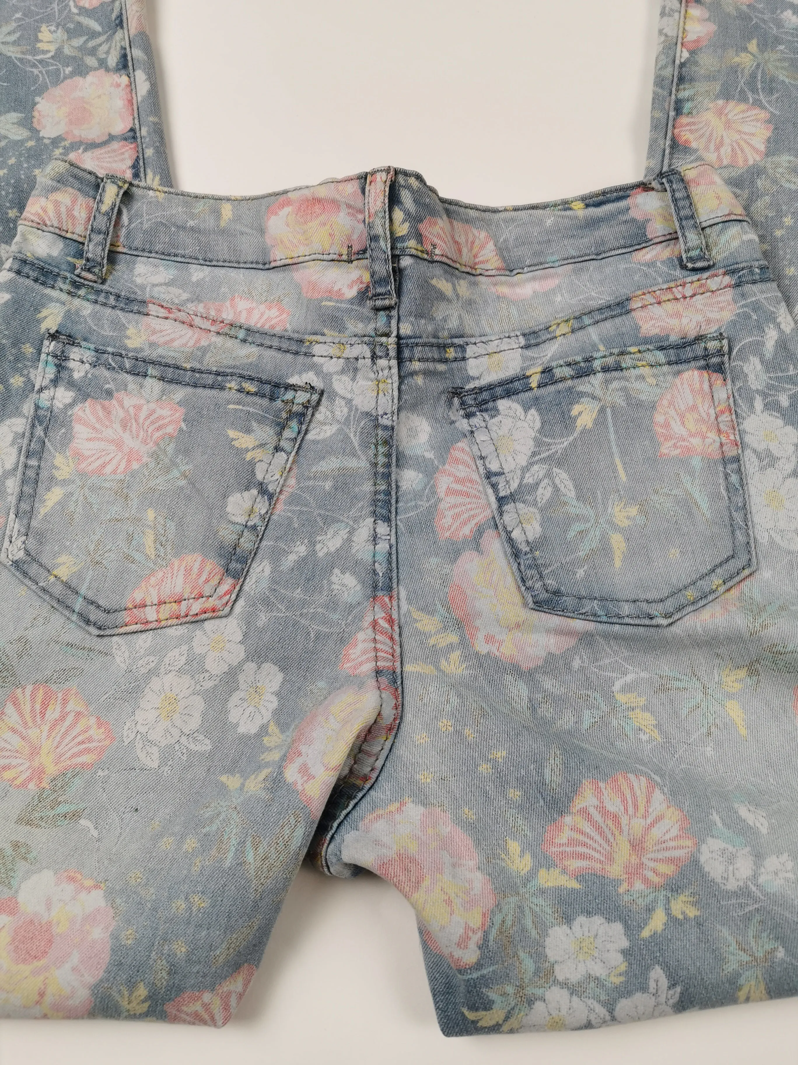GIRL SIZE MEDIUM (10 YEARS) - DEX Kids, Soft Floral Jeans NWT B54