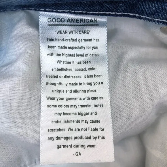 Good American- High Waist Cuttoff denim shorts