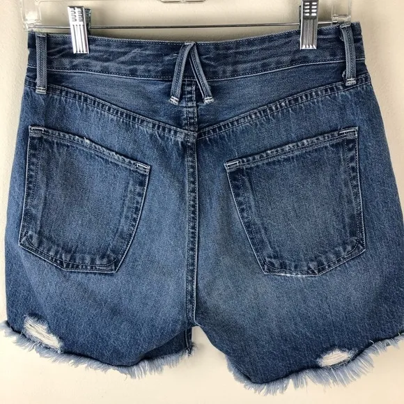 Good American- High Waist Cuttoff denim shorts