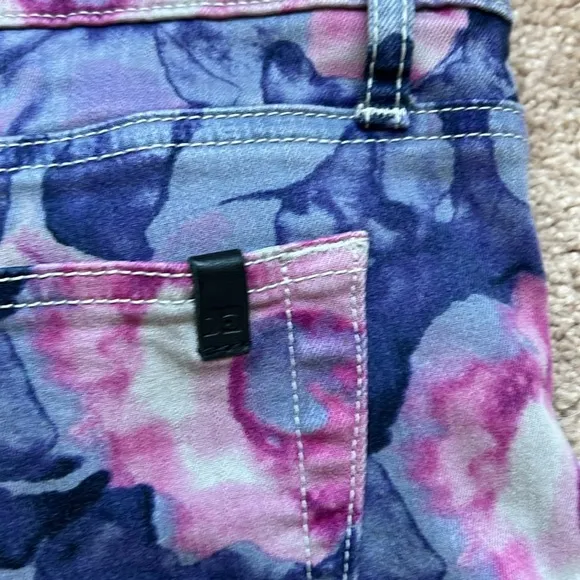 JOE’S JEANS WATERCOLOR FLORAL HIGH WATER JEANS