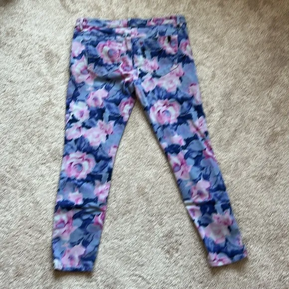 JOE’S JEANS WATERCOLOR FLORAL HIGH WATER JEANS
