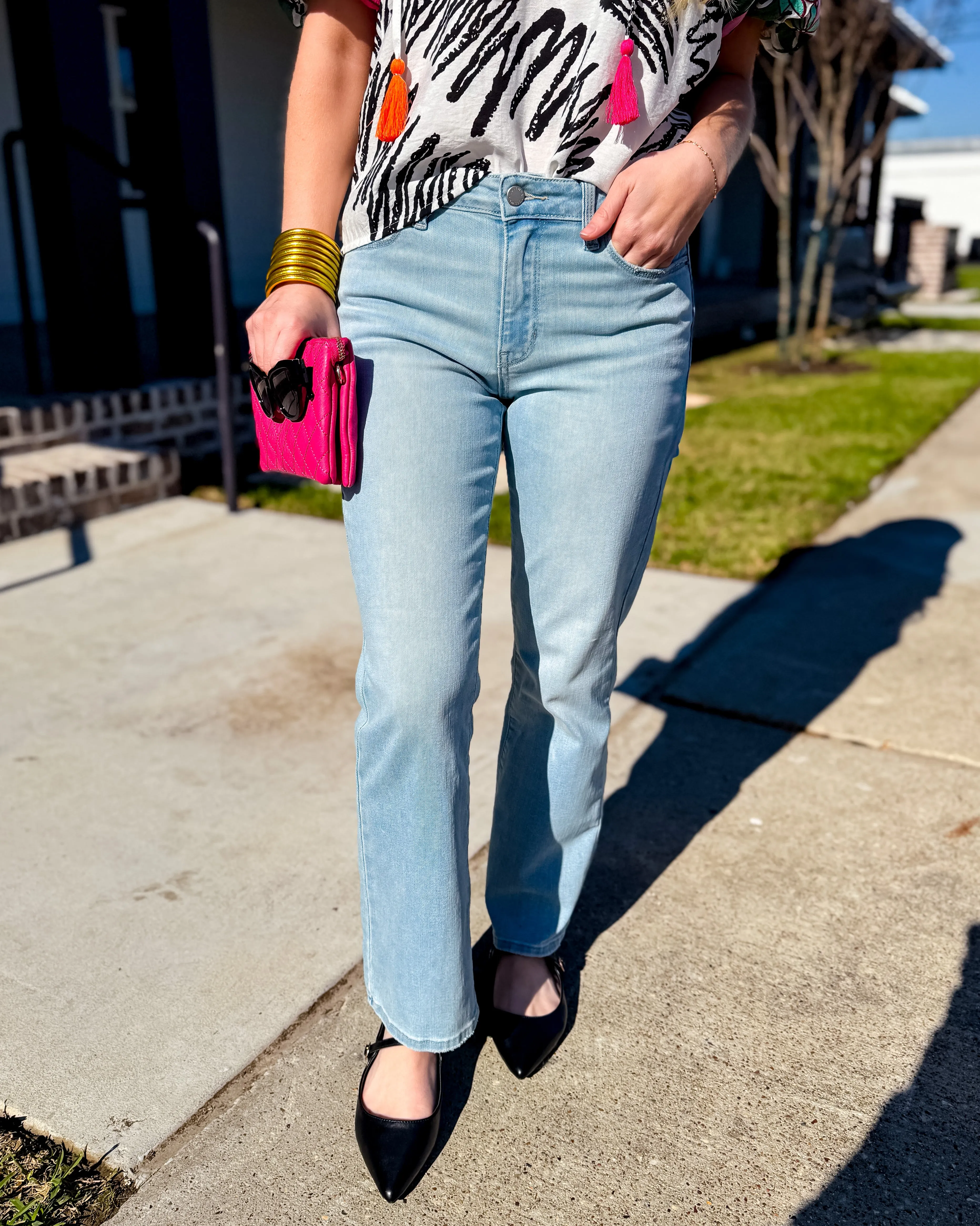Just USA | Mid Rise Straight Jean in Light Denim