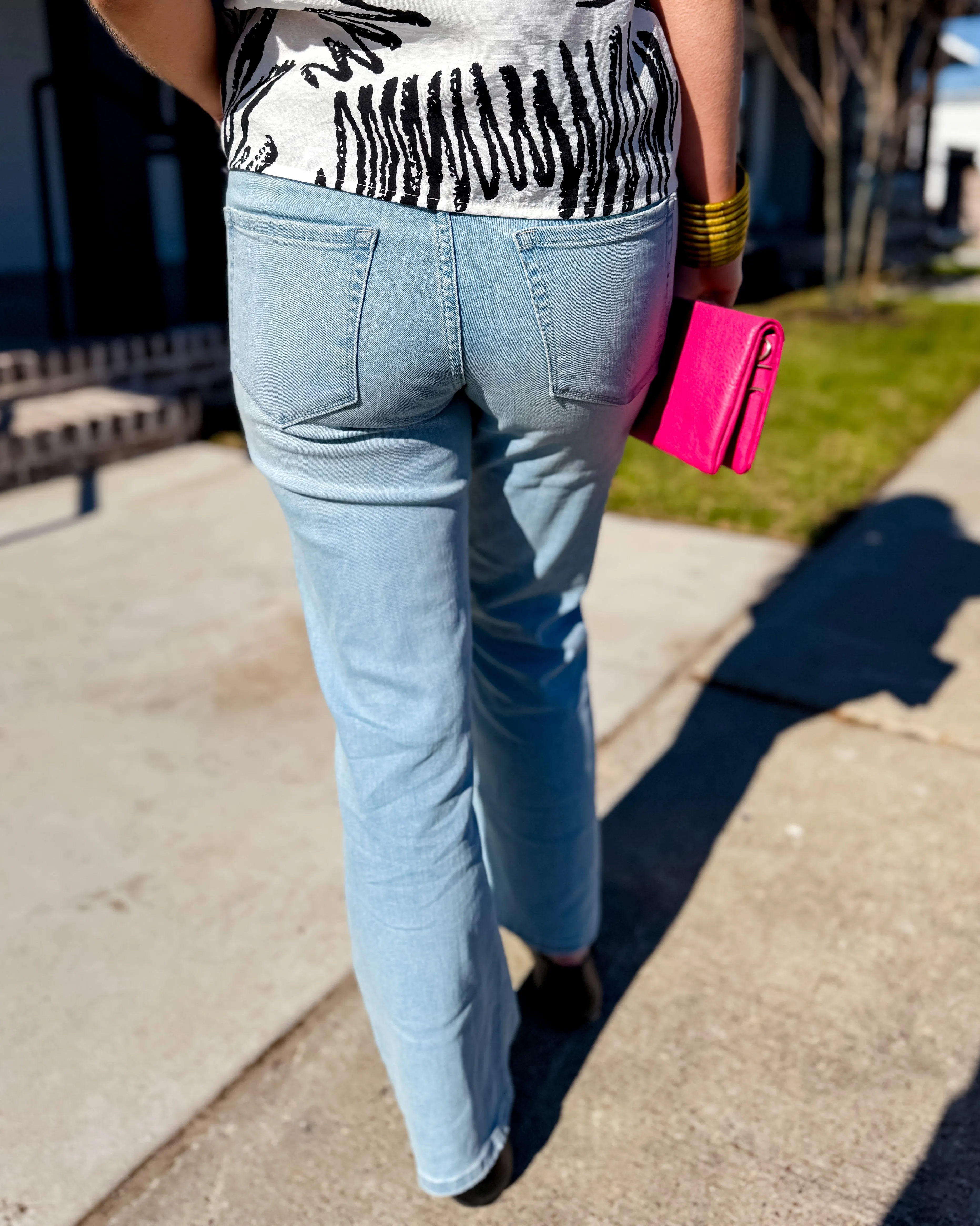 Just USA | Mid Rise Straight Jean in Light Denim