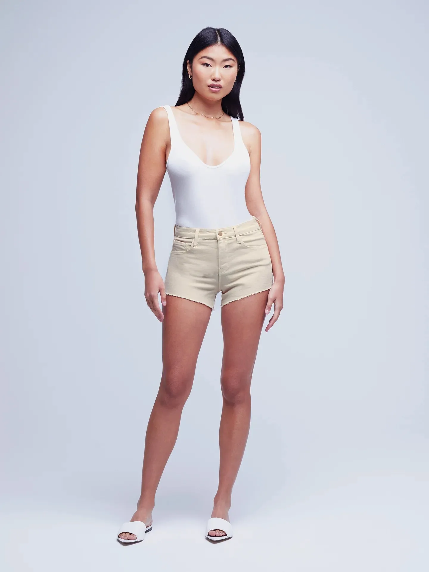 L'Agence - Audrey Mid Rise Short - Oat