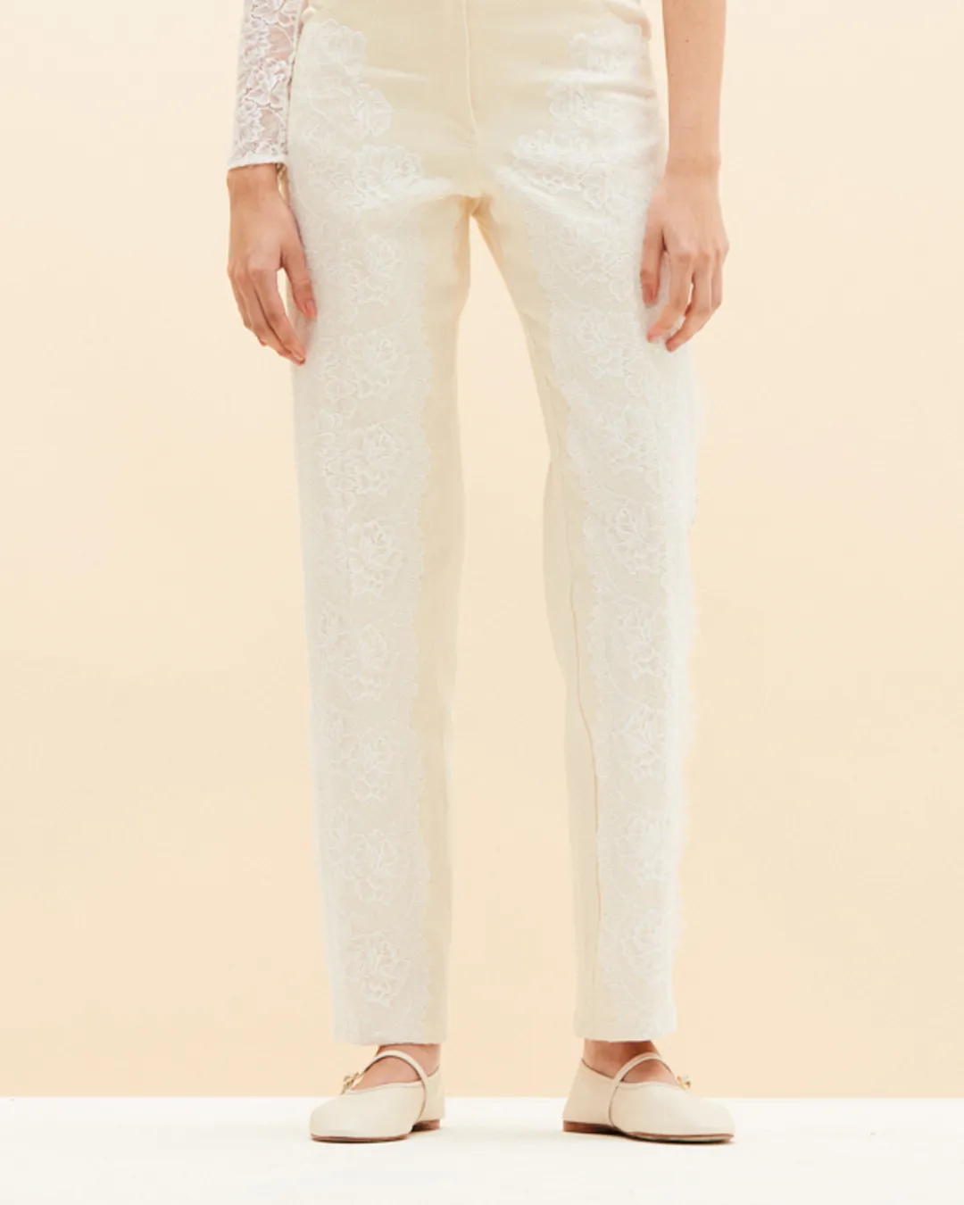 Lara Jeans White Lace