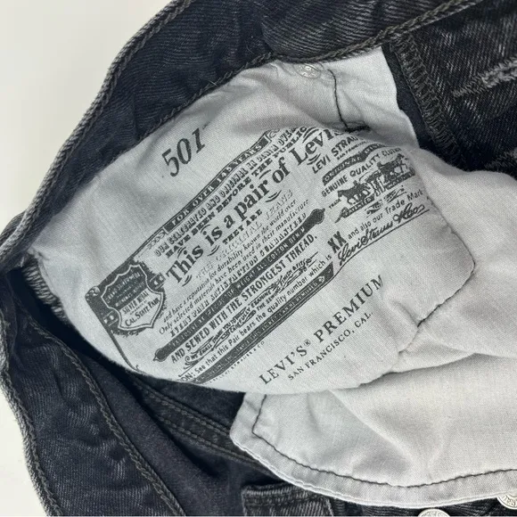 Levi’s 501 Mid Thigh Jean Shorts Women’s 27 Black Wash Distressed Denim