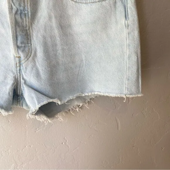 Levi's 501 Original Fit High Rise Cutoff Raw Hem Light Wash Shorts in Ojai Lake