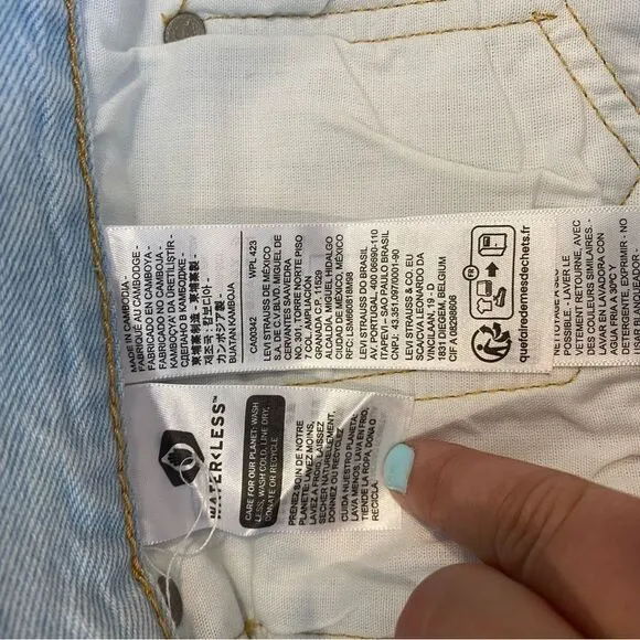 Levi's 501 Original Fit High Rise Cutoff Raw Hem Light Wash Shorts in Ojai Lake