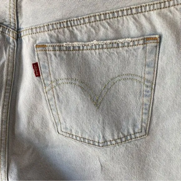 Levi's 501 Original Fit High Rise Cutoff Raw Hem Light Wash Shorts in Ojai Lake