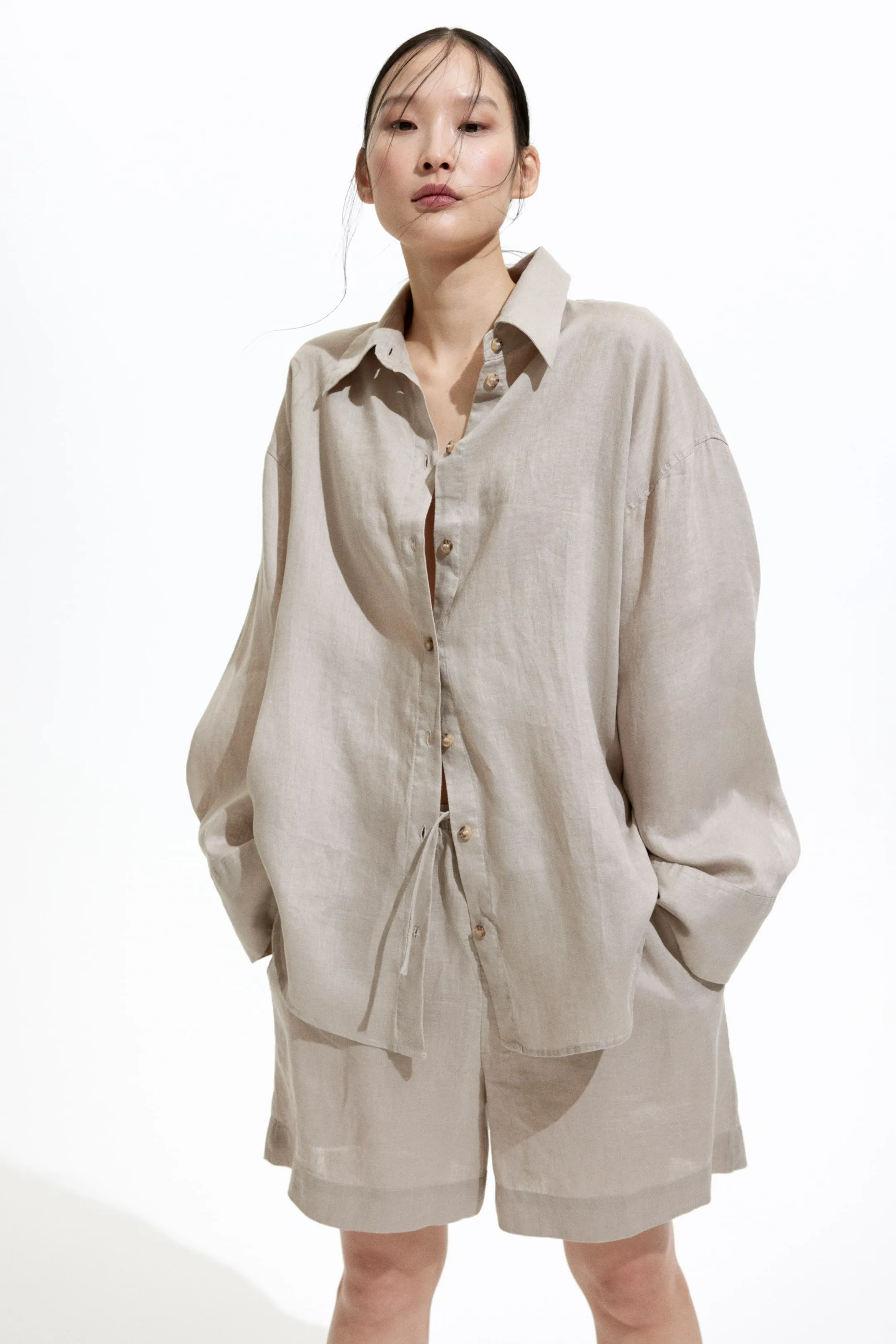 Linen Bermuda shorts