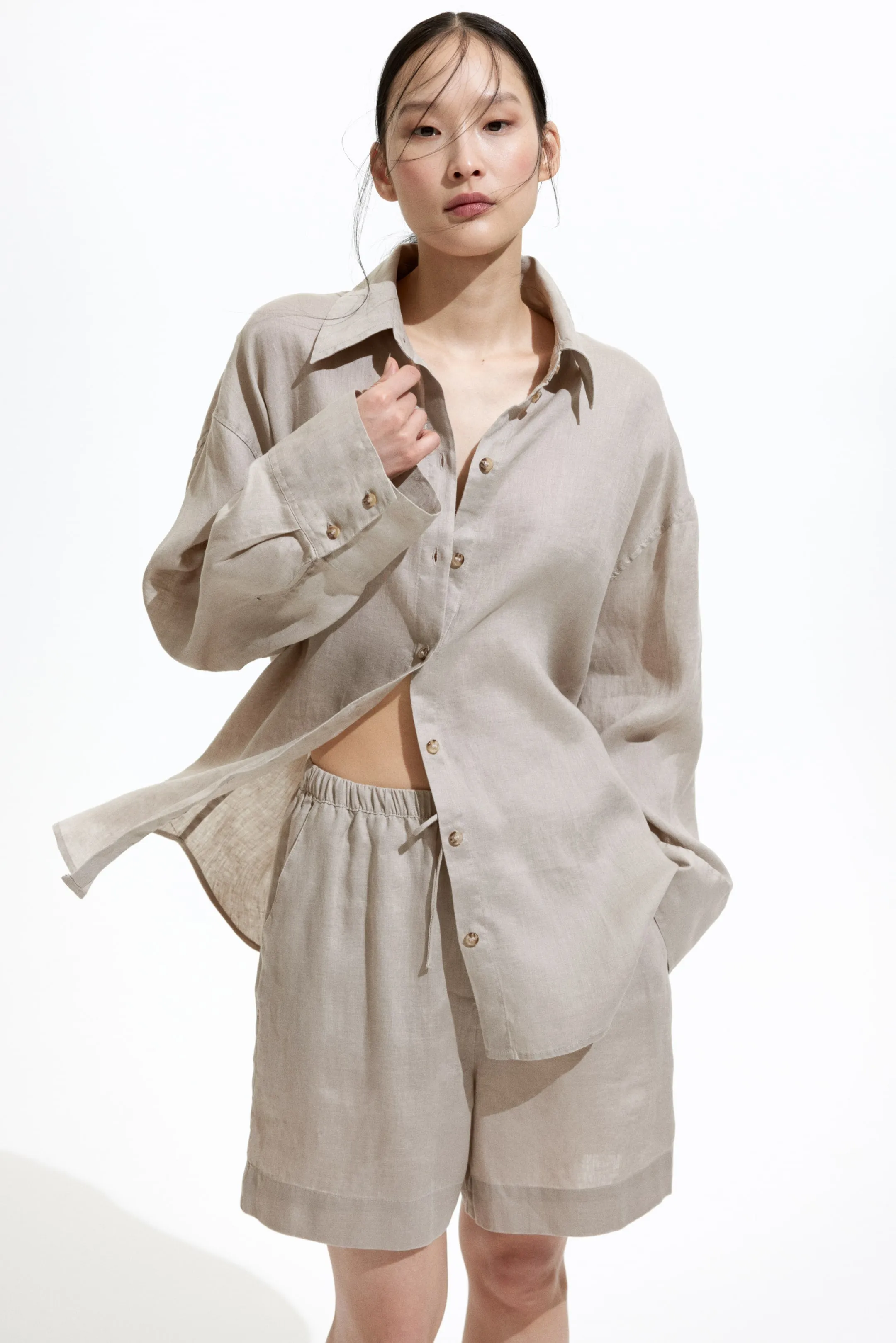 Linen Bermuda shorts