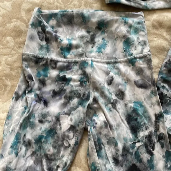 Lululemon 3 piece set. Biker shorts, bra and shorts