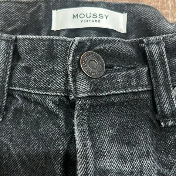 Moussy Vintage Black Staley Mid Rise Tapered Distressed Frayed Hem Jeans
