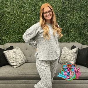 MudPie Ladies Gray Leopard Jogger Top