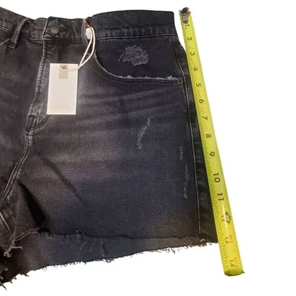 NEW Good American GOOD '90S SHORT Women's 8/29 Raw Hem Black Denim Cotton