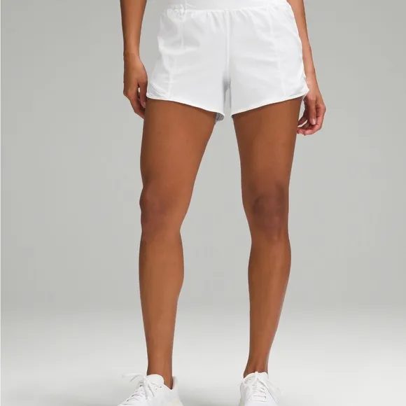 ⚡️NEW⚡️lululemon athletica White 4” Hotty Hot Shorts