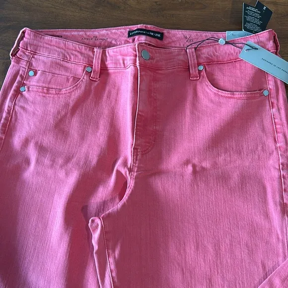 Nic &amp; Zoe Jeans in Geranium size 16/33