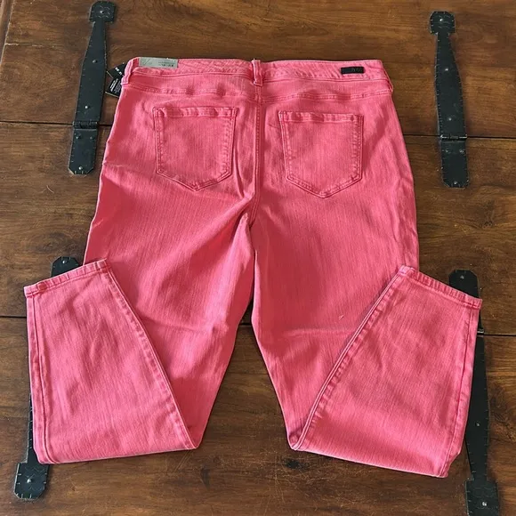 Nic &amp; Zoe Jeans in Geranium size 16/33