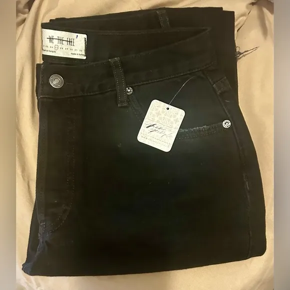 NWT Free People Maggie Mid-Rise Straight Cropped Jeans-Washed Black 27