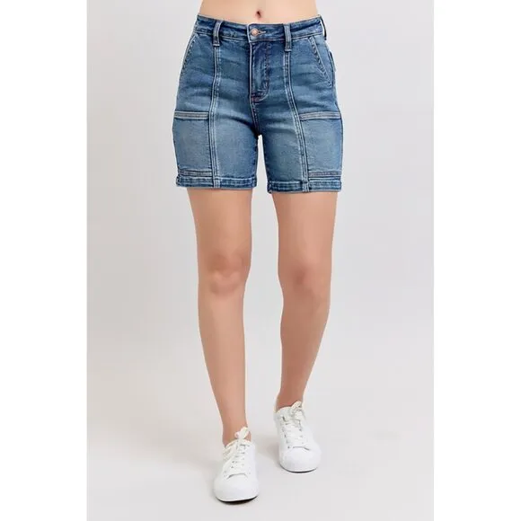 NWT Judy Blue High Rise Denim Shorts w Back Flap Pockets, Seam Detail, Stretch