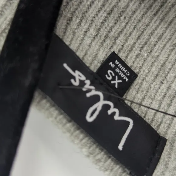 NWT LULU'S Faux Wrap Cropped Dolman Sweater
