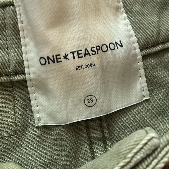 NWT One Teaspoon Bandits Low Waist Denim Shorts - Super Khaki size 23