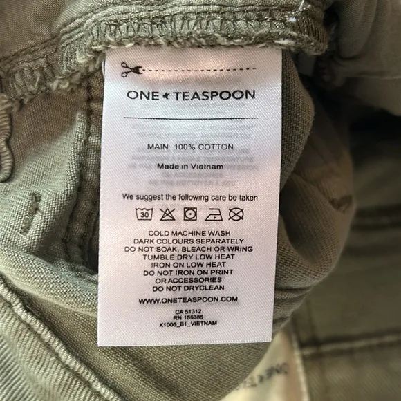 NWT One Teaspoon Bandits Low Waist Denim Shorts - Super Khaki size 23