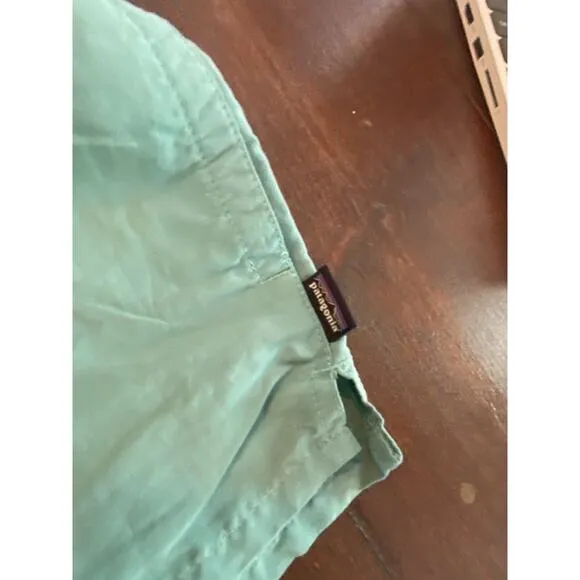 Patagonia Women's Barely Baggies Shorts Inseam 2 1/2&quot; Teal Sea Green XS Nylon