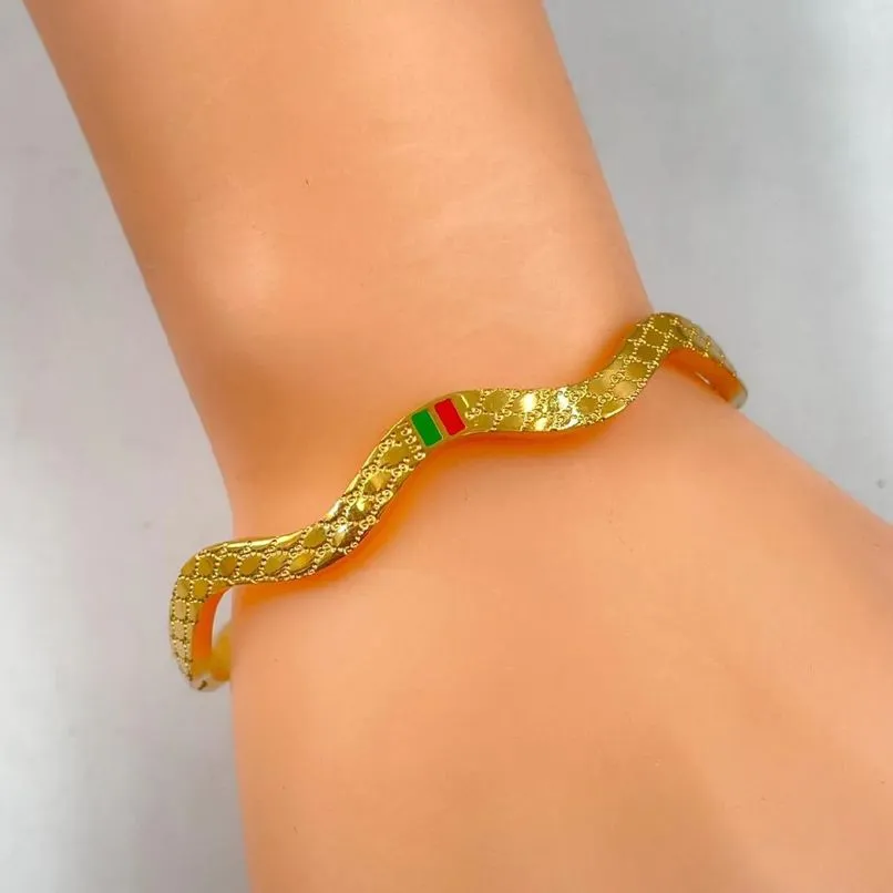 Premium Quality Stainless Steel Gold Plated Fashion Bracelet Bangle for Women