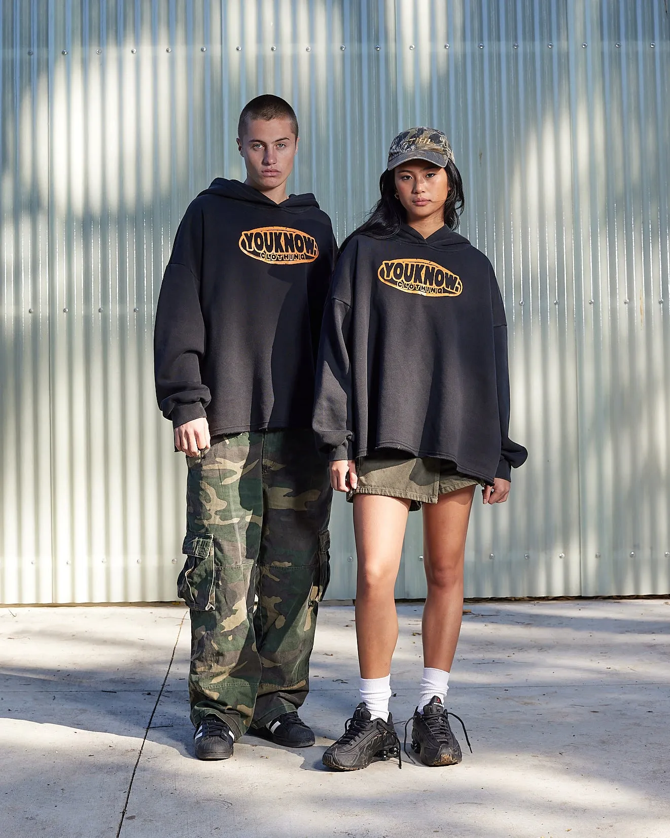 RAW HEM HOODIE | Black