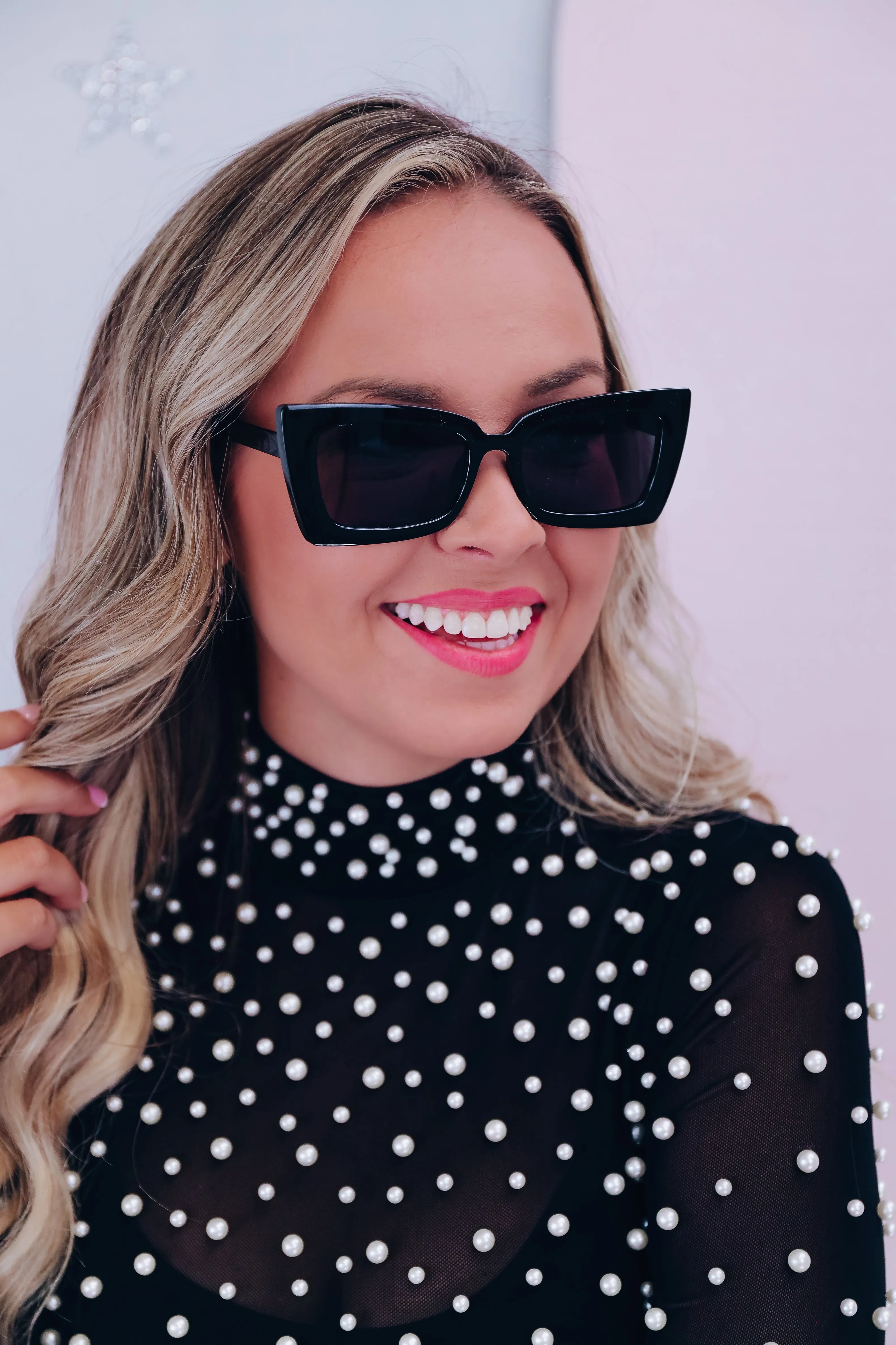 Sharp Retro Sunglasses - Black