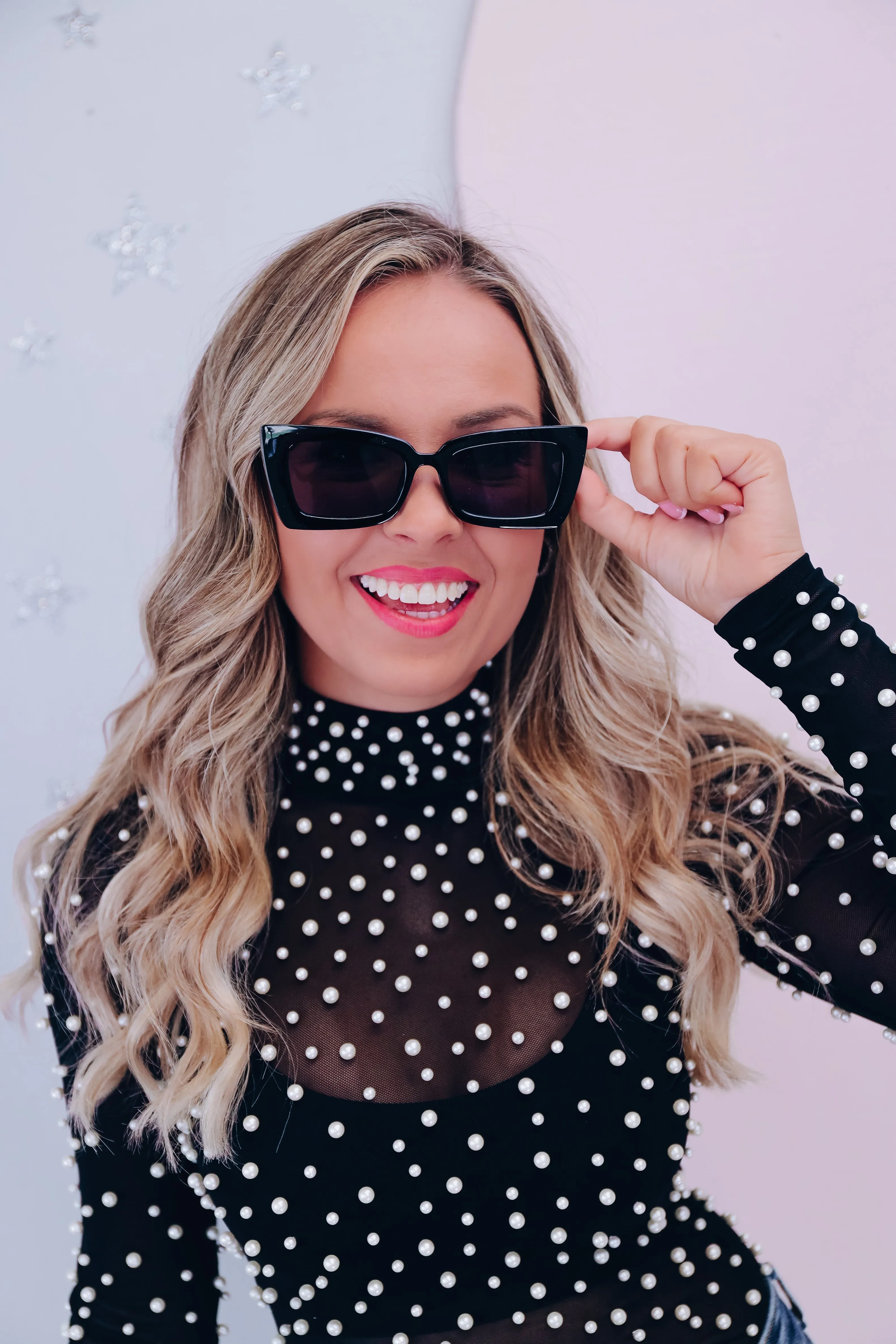 Sharp Retro Sunglasses - Black