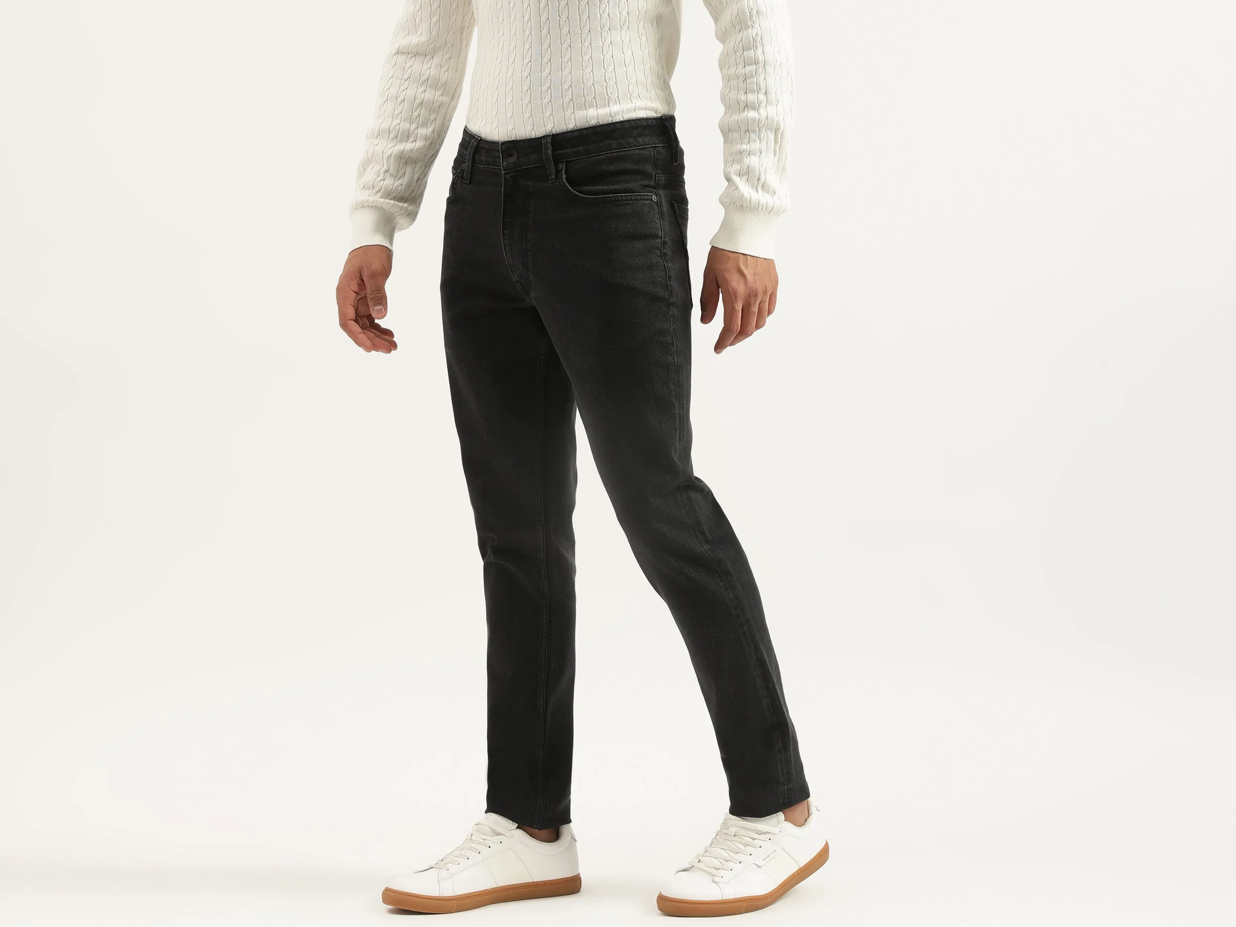 Solid Tapered Fit Jeans