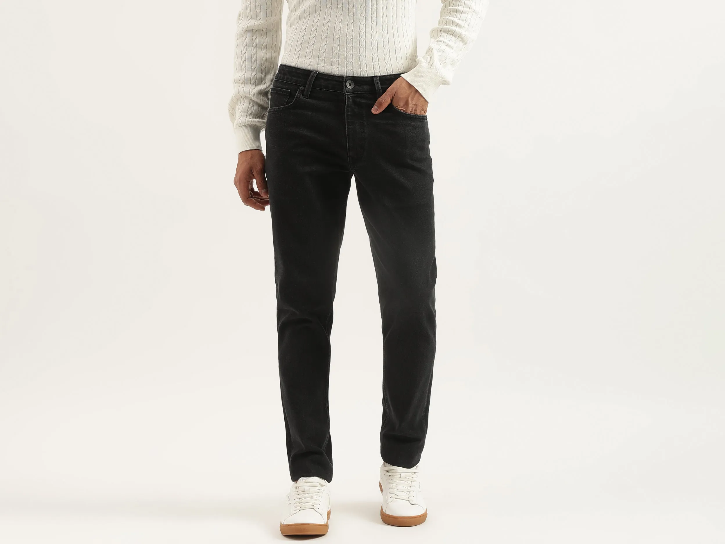 Solid Tapered Fit Jeans