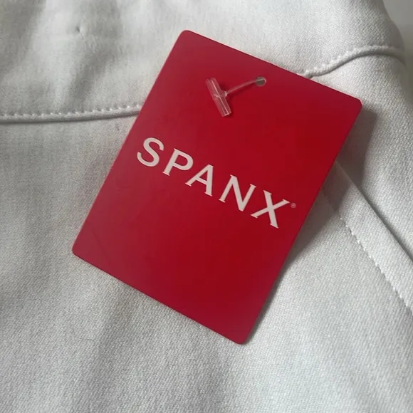 SPANX On-the-Go 6” Shorts with Ultimate Opacity Technology White Shorts XL