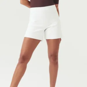 SPANX On-the-Go 6” Shorts with Ultimate Opacity Technology White Shorts XL