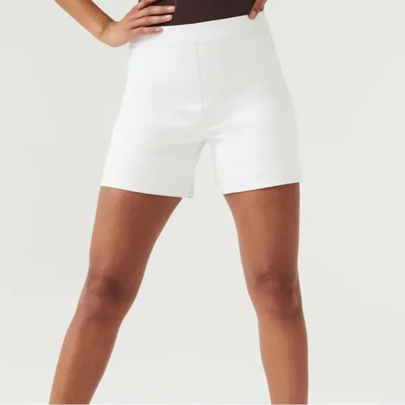 SPANX On-the-Go 6” Shorts with Ultimate Opacity Technology White Shorts XL
